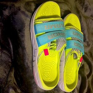 Under Armour Slides, barely worn